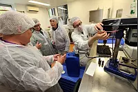 LZ-Leser besuchen die Detmolder Duftmanufaktur Taoasis. - &copy; Bernhard Preuss