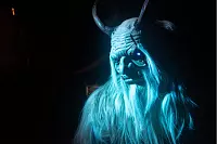 Besucher trotzen beim Bardentreff und Kl&auml;schen in Horn dem Regen. - &copy; Raphael Bartling