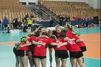 Die Handballerinnen des Hermann-Vöchting-Gymnasiums haben es in die Endrund von "Jugend trainiert für Olympia" geschafft. - © Dominic Behde