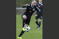 Im Lipperderby muss der RSV Barntrup eine bittere 0:1-Heimniederlage vor rund 200 Zuschauern gegen den Blomberger SV einstecken. - © Egon Penner