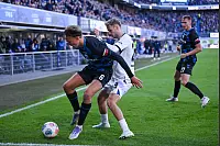 18.10.2025, Fussball, 2.Liga, Saison 2024/2025, SC Paderborn 07 - DSC Arminia Bielefeld, Luis Engelns (SC Paderborn 07), Tim Handwerker (DSC Arminia Bielefeld)
Foto: Teresa Kroeger - © Teresa Kroeger