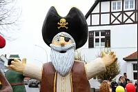 Impressionen von der Eröffnung des Karneval-Kreisverkehrs in Steinheim. - © Madita Schellenberg