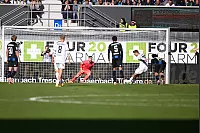 18.10.2025, Fussball, 2.Liga, Saison 2024/2025, SC Paderborn 07 - DSC Arminia Bielefeld, Tim Handwerker (DSC Arminia Bielefeld) schießt das Tor zum 4:3 per Elfmeter,
Foto: Teresa Kroeger - © Teresa Kroeger
