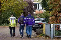 Notfallseelsorger bieten vor Ort am Paderborner Westfalen-Kolleg Unterstützung an. - © Niklas Tüns