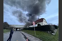 Die Feuerwehr ist zu einem großen Einsatz in Bielefeld-Altenhagen ausgerückt. - © Paul Brinkmann
