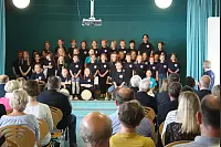 Beim Fest zum 50-jährigen Bestehen fällt der Rückblick auf die vergangenen Jahrzehnte positiv aus. - © Thomas Dohna