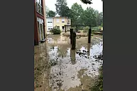 Überschwemmtes Altenheim „Die Rose im Kalletal“ in Lüdenhausen. - © Feuerwehr Kalletal