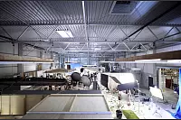 Jede Woche finden in den Film- und Fotostudios große Produktionen statt. Zuletzt drehte hier Guido Cantz die aktuell im Fernsehen und in Zeitungen ausgestrahlte Porta-Werbung. - © emotions4life