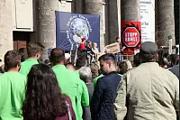 Klima retten: Rund 2000 Menschen gehen in Detmold bei der bislang größten "Fridays for Future"-Demo auf die Straße. - © Bernhard Preuss