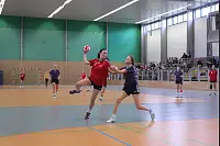 Die Handballerinnen des Hermann-Vöchting-Gymnasiums haben es in die Endrund von "Jugend trainiert für Olympia" geschafft. - © Dominic Behde