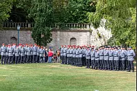 Ministerpräsident verleiht auf dem Schloßplatz der Panzerbrigade 21 „Lipperland“ der Bundeswehr das Fahnenband des Landes Nordrhein-Westfalen. - © Jannik Stodiek