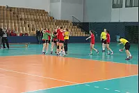 Die Handballerinnen des Hermann-Vöchting-Gymnasiums haben es in die Endrund von "Jugend trainiert für Olympia" geschafft. - © Dominic Behde
