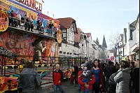 Am Wochenende schlenderten zahlreiche Menschen &uuml;ber den Fr&uuml;hjars-Markt in Lage - &copy; Sandra Castrup