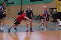 Die Handballerinnen des Hermann-Vöchting-Gymnasiums haben es in die Endrund von "Jugend trainiert für Olympia" geschafft. - © Dominic Behde
