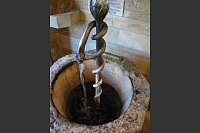 Ems-Quelle: Die entspringt im Innern des Hauses. - © Peter Müller