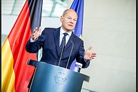 Bundeskanzler Olaf Scholz lobt die EM als &laquo;etwas ganz Besonderes&raquo;. - &copy; Michael Kappeler/dpa