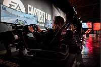 Im Simulator selbst eine Formel 1-Runde drehen - bei einer Ausstellung in Oberhausen. - © Fabian Strauch/dpa