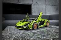 Skulptur aus Bausteinen: Dieser Lamborghini Hypercar Sián aus der Technic-Reihe von Lego besteht aus 3.696 Teilen und kostet rund 450 Euro Listenpreis. - © Lamborghini/dpa-tmn