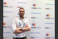 Professor Christoph Spinner setzt sich f&uuml;r Drogenkonsumr&auml;ume ein. - &copy; Sabine Dobel/dpa