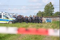 Die Leiche wurde am Dienstagnachmittag gefunden. - © Thomas Frey/dpa