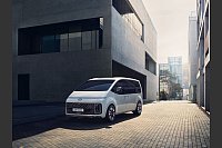 Cooler Look und volles Haus: Bis zu neun Plätze stellt der Hyundai Staria zur Verfügung. - © Hyundai/dpa-tmn