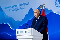 Der ägyptische Außenminister Samih Schukri fungiert als COP-Präsident. - © Christophe Gateau/dpa