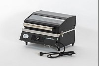 Der Elektrogrill «Videro E2-P» von Rösle bekam die Gesamtnote 2,2 und kostet rund 480 Euro. - © Michael Müller-Münker/selbst ist der Mann/dpa-tmn