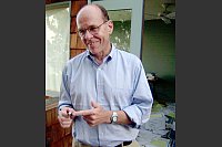 Der us-amerikanische Forscher Barry Sharpless erh&auml;lt den diesj&auml;hrigen Nobelpreis f&uuml;r Chemie. - &copy; Denis Poroy/AP/dpa