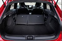 Platz ist in der kleinsten Hütte: Das soll nicht despektierlich klingen, immerhin lassen sich hier maximal 1.094 Liter unterbringen. - © Clément Choulot/Renault/dpa-tmn