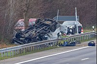 Zwei Menschen starben, vier wurden verletzt. - &copy; Henning Kaiser/dpa