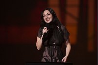 Die britische Sängerin und Songwriterin Charli XCX ist mit fünf Auszeichnungen die große Gewinnerin bei den Brit Awards in diesem Jahr. - © Scott A Garfitt/Invision via AP/dpa