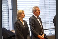 Winterhoffs Verteidigerin wies die Vorwürfe gegen ihren Mandanten zurück. - © Thomas Banneyer/dpa