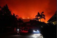 Waldbrand bei Malibu in Kalifornien. - © Jae C. Hong/AP/dpa