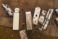 Tornado trifft Nashville: Zerstörung bei Wohnmobilen - © Chris Machian/Omaha World-Herald/AP/dpa