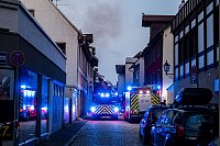 Über eine mögliche Ursache des Großbrandes konnten Polizei und Feuerwehr noch keine Angaben machen. - © Joshua Rzepka/onw-images/dpa