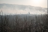 Nach Angaben des Landwirtschaftsministers seien vier Flugzeuge und 14 Hubschrauber zur Brandbekämpfung im Einsatz. - © Murat Kocabas/SOPA Images via ZUMA Press Wire/dpa