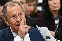 Lawrow beim OSZE-Gipfel: Russlands Außenminister sorgt für Spannung in der Diplomatie - © Alberto Pizzoli/Pool AFP/AP
