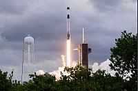 Die Crew-11 ist an der ISS angekommen. - © John Raoux/AP/dpa