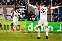 Verhaltener Jubel an früherer Wirkungsstätte: Omar Marmoush nach der Führung für die Eintracht. - © Gregor Fischer/dpa