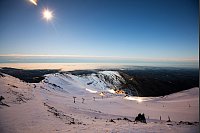 Am Mt. Hutt l&auml;sst sich eine tolle Aussicht bis zum Pazifik genie&szlig;en. - &copy; Nicole Hawke/NZSki/dpa-tmn