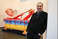 Der Kreml-Chef Putin ist häufig Motiv des Düsseldorfer Bildhauers Jacques Tilly. - © Oliver Berg/dpa