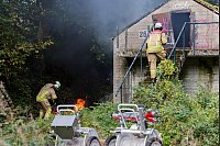 Bei der Übung zu einem Katastrophenfall in einem militärischen Sicherheitsbereich ist es in Düsseldorf zu einem Ernstfall mit zwei Verletzten gekommen. - © Rolf Vennenbernd/dpa