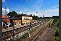 Der Bahnhof Bad Belzig wurde schon vor vielen Jahren umfassend saniert - und dient nun als gutes Beispiel einer Weiterentwicklung im Sinne der Verkehrswende. (Archivbild) - © Soeren Stache/dpa-Zentralbild/ZB