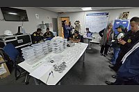 Der Schmuggler wurde am Flughafen von Lima ertappt. - © -/Serfor/dpa