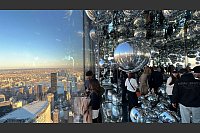Ballons über Manhattan. - © Benno Schwinghammer/dpa