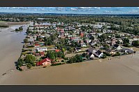 Auch die Stadt Ostrava in Tschechien leidet unter dem Jahrhunderthochwasser. - © Sznapka Petr/CTK/dpa