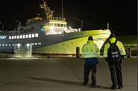 Wegen Stromausfall konnte das Schiff nicht mehr fahren. - © Bodo Marks/dpa