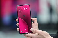 So sieht die Oberfläche des Smartphones aus, wenn man mit dem KI-Sprachassistenten spricht - Apps sieht man dann nicht. - © Oliver Berg/dpa