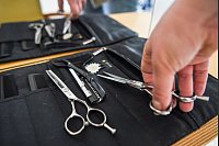 Auch im Friseurhandwerk ist die Zahl der unzufriedenen Auszubildenden relativ hoch. - © Kira Hofmann/dpa-Zentralbild/dpa