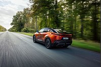 Schicker Abschluss? Ob einem der neue Toyota formal gefällt, ist Geschmackssache - doch dynamische Gangart und hohe Reichweite sorgen für Pluspunkte. - © Lukas Wagneter/Toyota/dpa-tmn